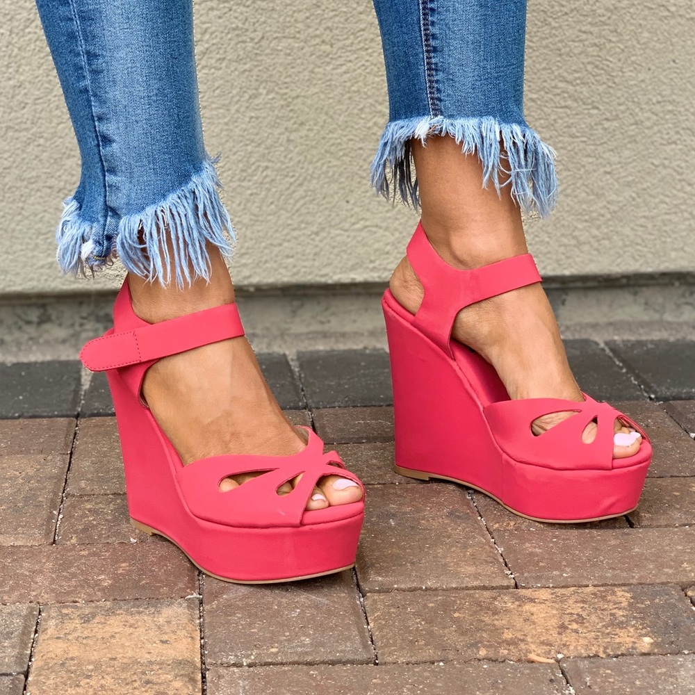 Valentine Red Peep Toe Towering Platform Wedge - Picture 6 of 8